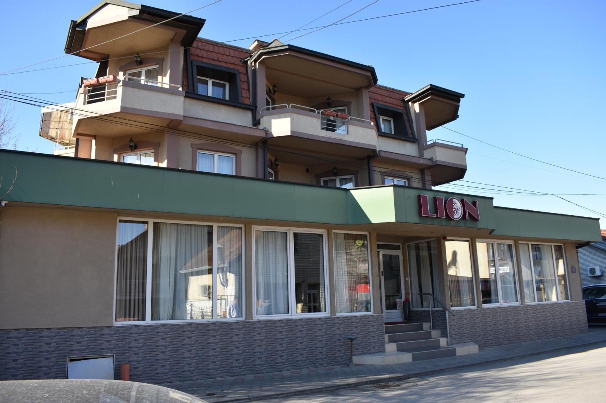 Garni Hotel Lion Jagodina Eksteriør bilde