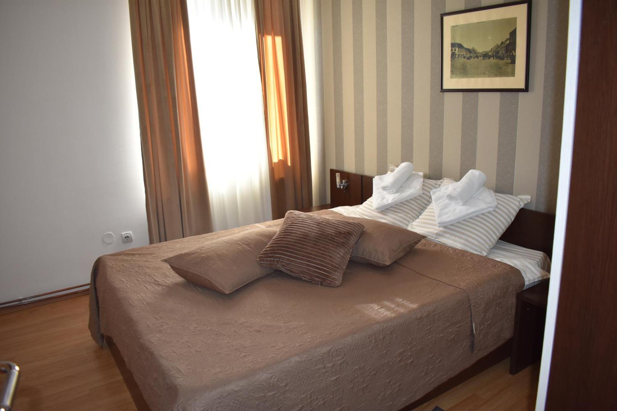 Garni Hotel Lion Jagodina Eksteriør bilde