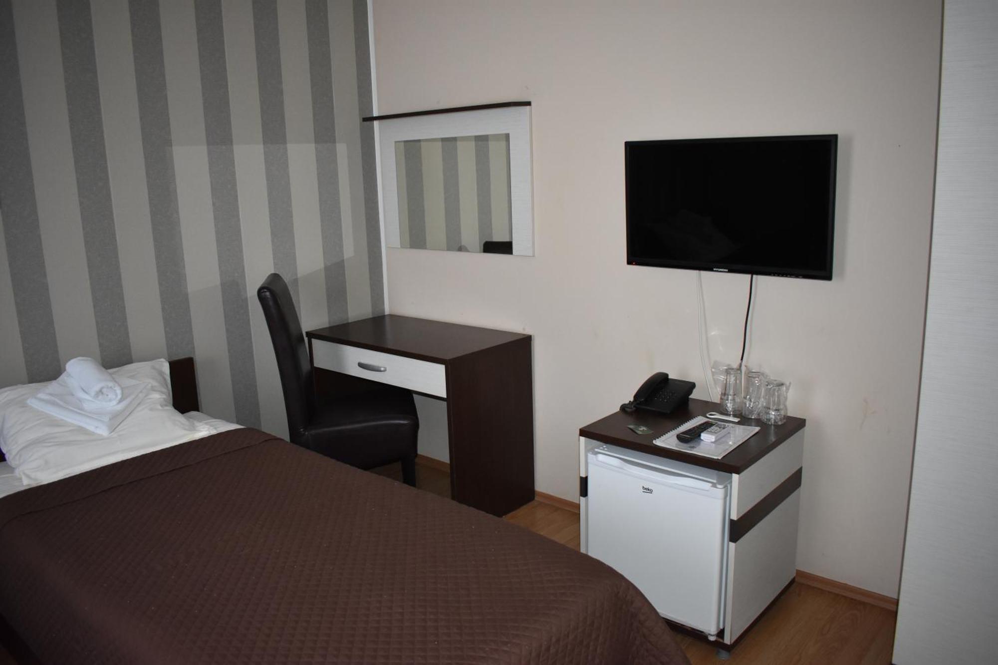 Garni Hotel Lion Jagodina Eksteriør bilde