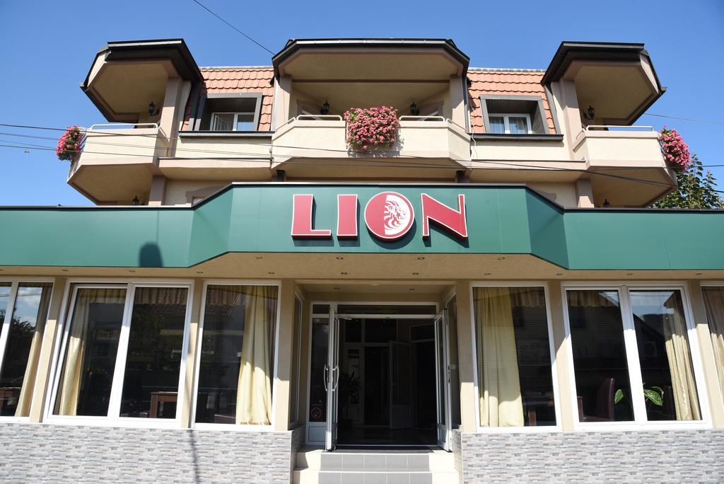 Garni Hotel Lion Jagodina Eksteriør bilde